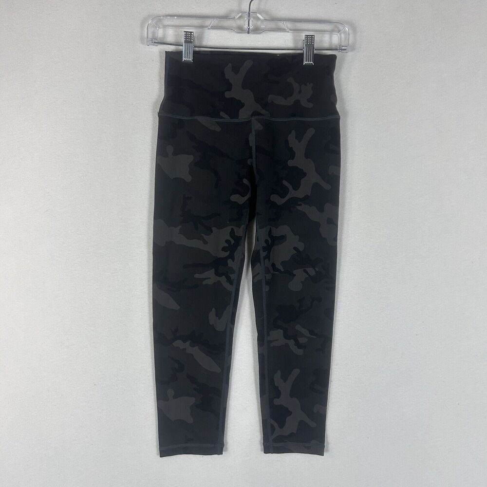 Zyia Active Capri Leggings Womens 2 Gray Camo Stretch Athletic Gym Run Yoga